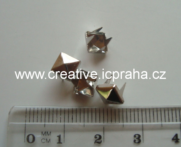 cvok čtverec 6x6mm platina